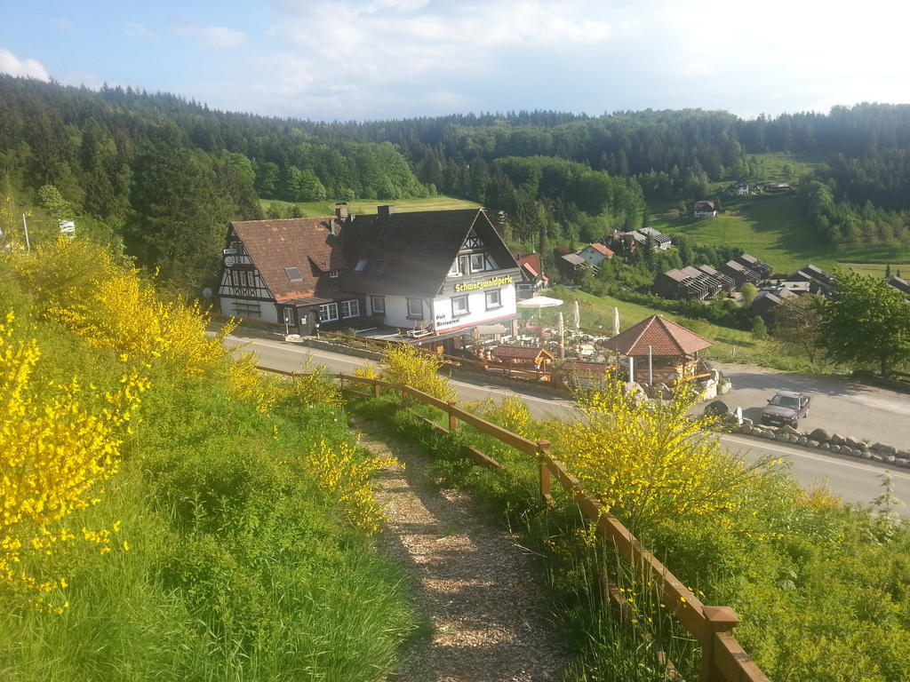 Hotel-Berggasthof Schwarzwaldperle Sasbachwalden Bagian luar foto